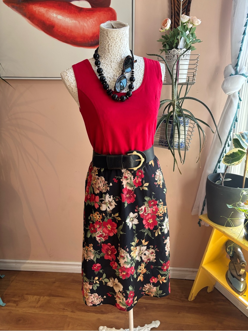 Vintage Black Floral Midi Skirt with Red & Cream Blooms - Picture 2 of 11